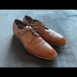Cole Haan Lace Up Oxford size 10.5M